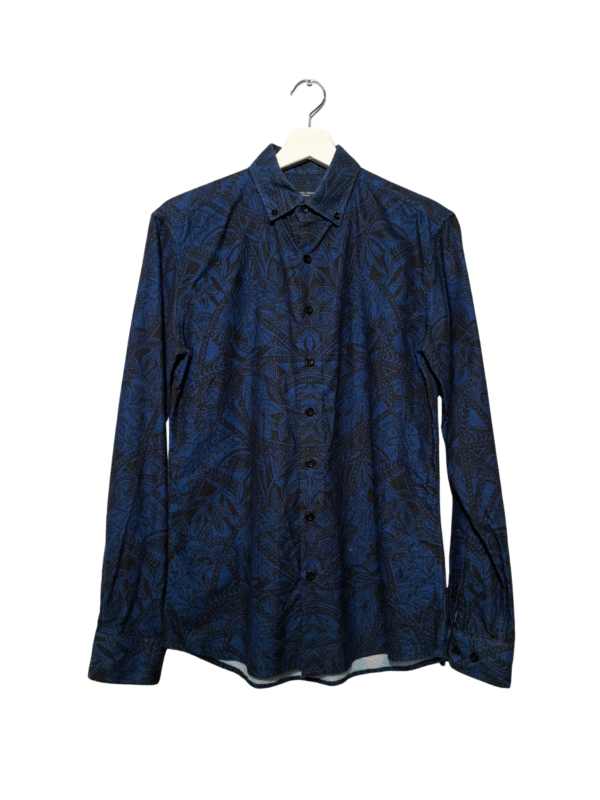 Raštuoti marškiniai, S