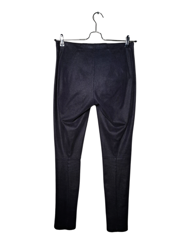 Tamsiai mėlynos raštuotos kelnės, M