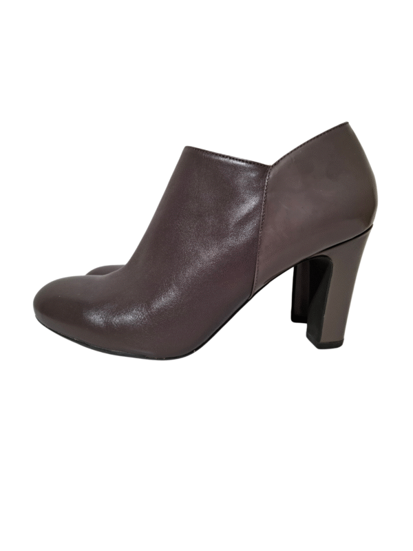 Rudi aukštakulniai, 38 dydis