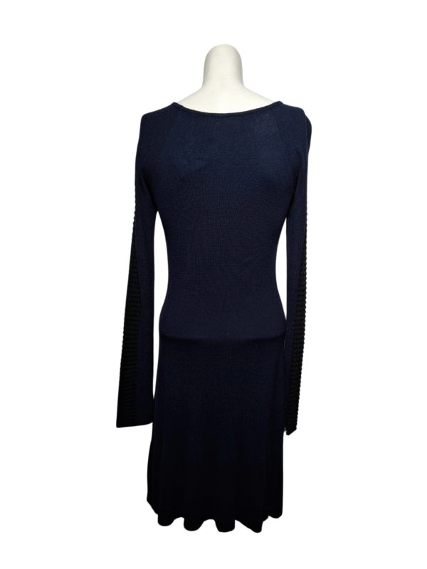 Mėlynos ir juodos spalvos suknelė, L