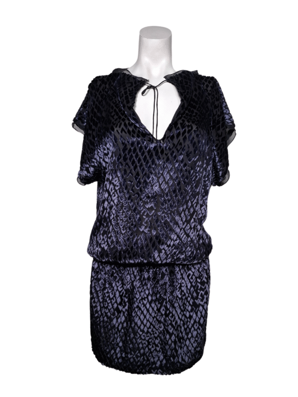 Tamsiai mėlyna blizgi suknelė, M