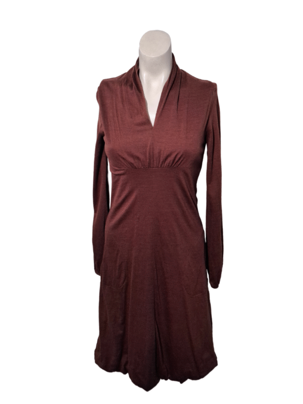 Ruda vilnonė suknelė, S