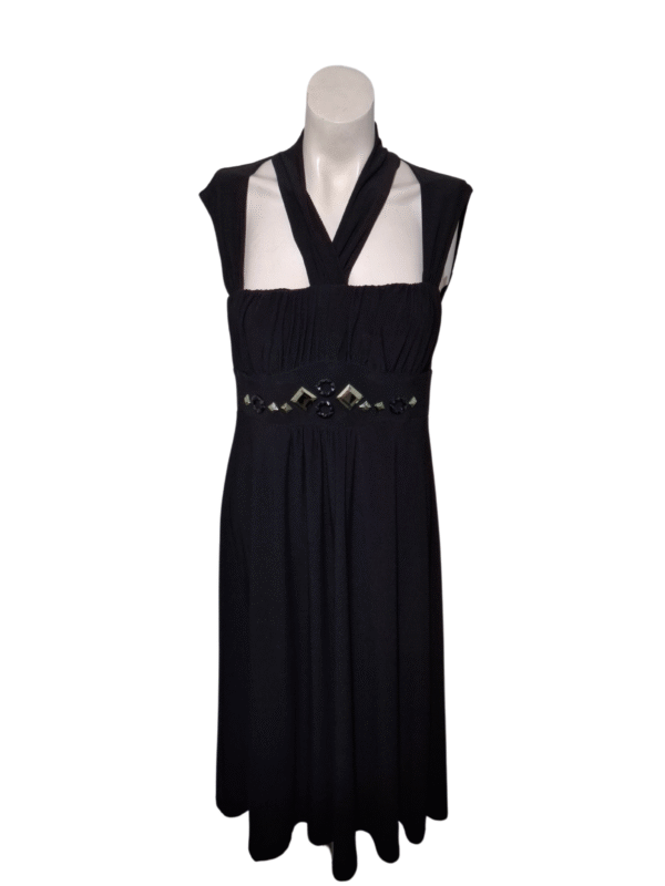 Juoda suknelė su blizgučiais, L