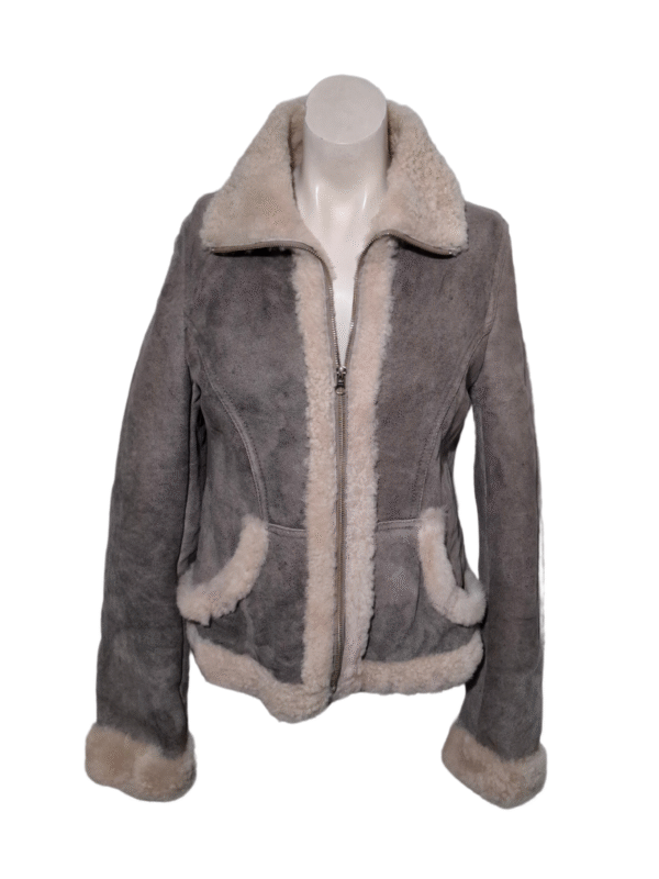 Pilka odinė striukė, L