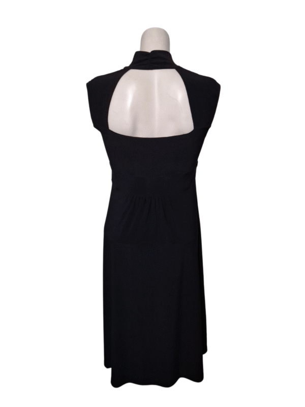 Juoda suknelė su blizgučiais, L