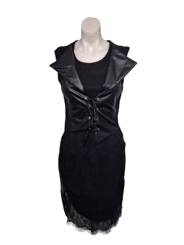 Juoda suveržiama suknelė, L