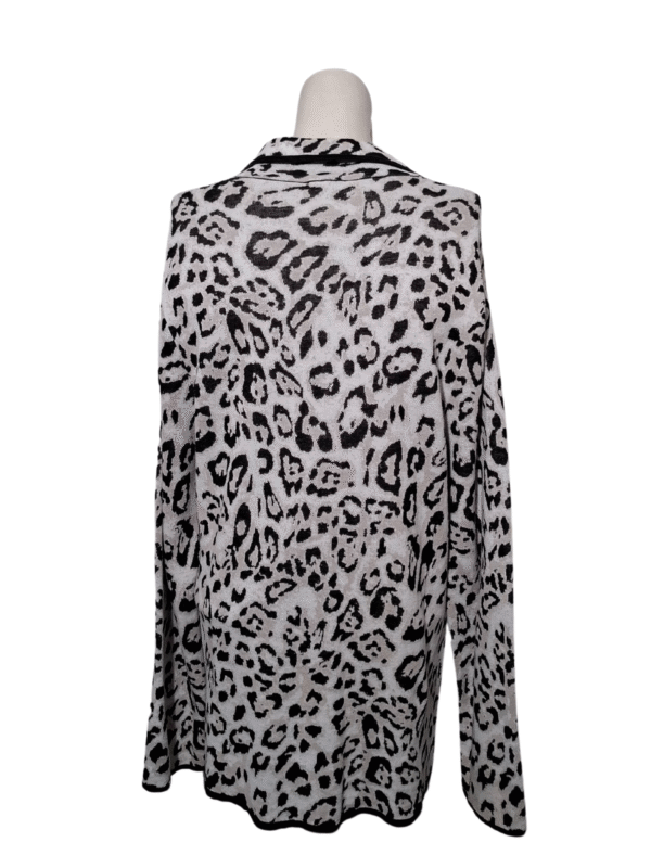 Raštuotas megztinis, XL