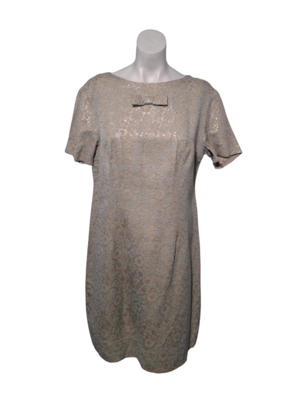 Šviesiai geltona blizganti suknelė, XL