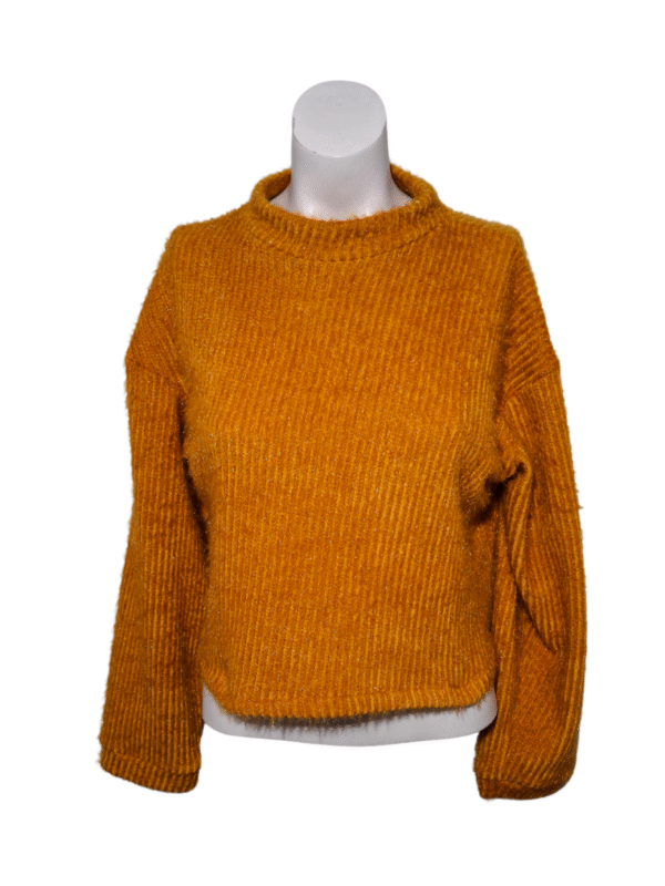 Geltonas megztinis, M