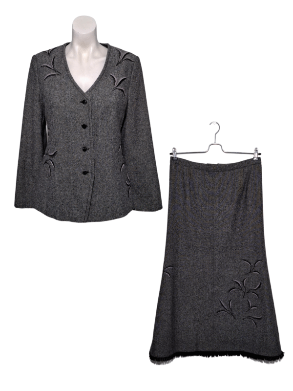 Pilkas raštuotas kostiumėlis, L