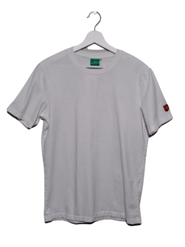 Balti sportiniai marškinėliai, S