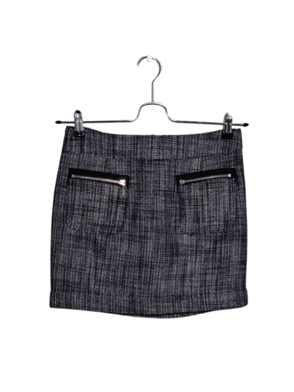 Mėlynas trumpas sijonas, S