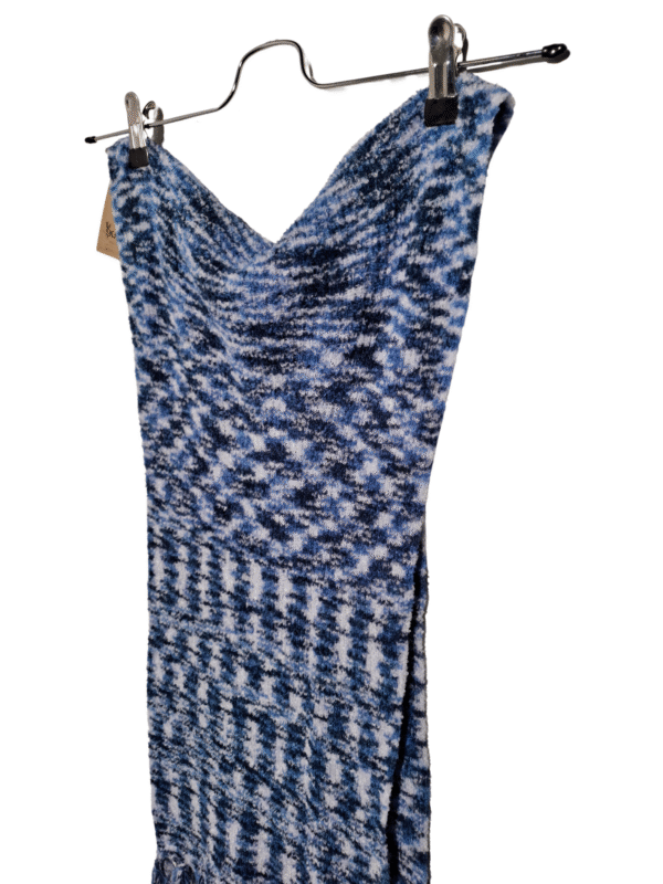 Mėlynas raštuotas šalikas, NAUJAS