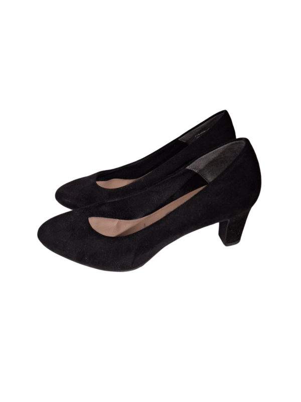 Juodi bateliai, 38 dydis