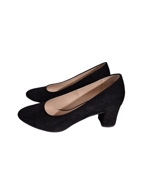 Juodi bateliai, 38 dydis