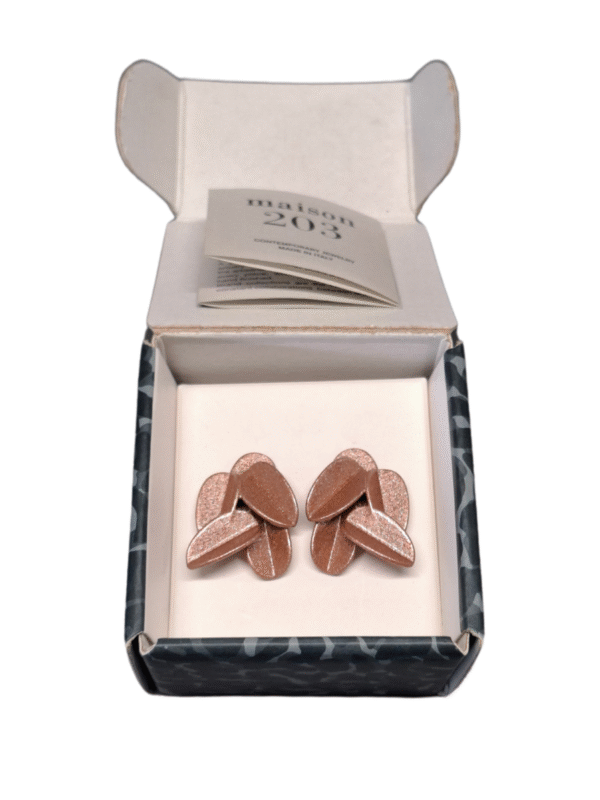 Blizgūs rožiniai LEAVES METALLIC auskarai