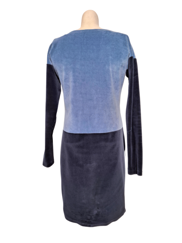 Mėlyna veliūrinė suknelė, M