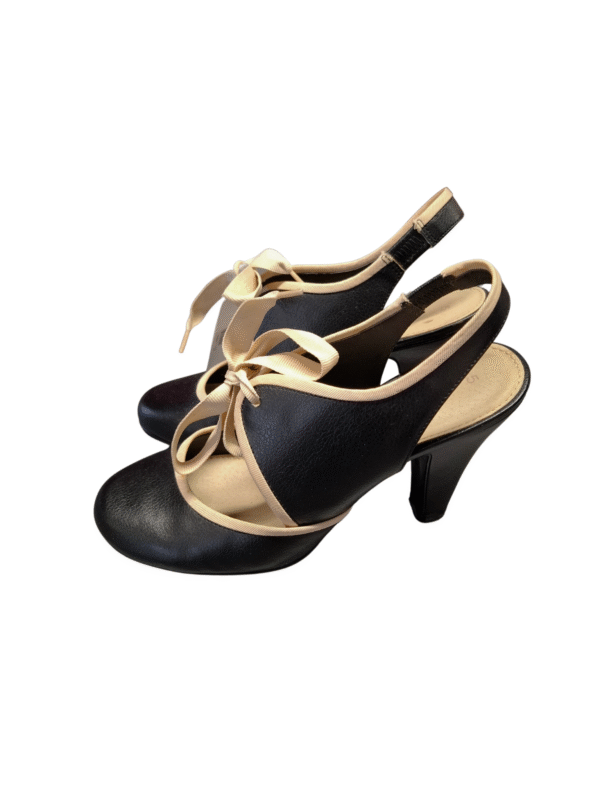 Juodi aukštakulniai, 38 dydis