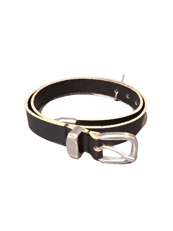 Juodas odinis diržas