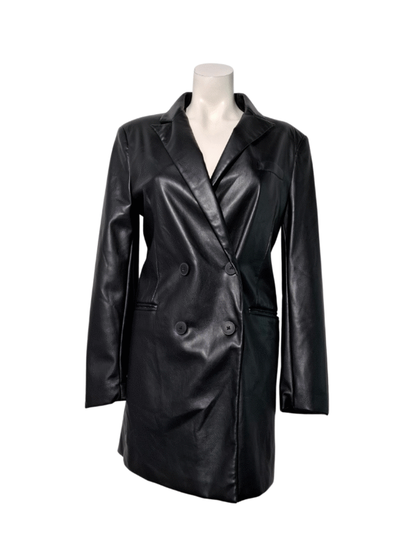 Juodas dirbtinės odos STRADIVARIUS švarkas, S