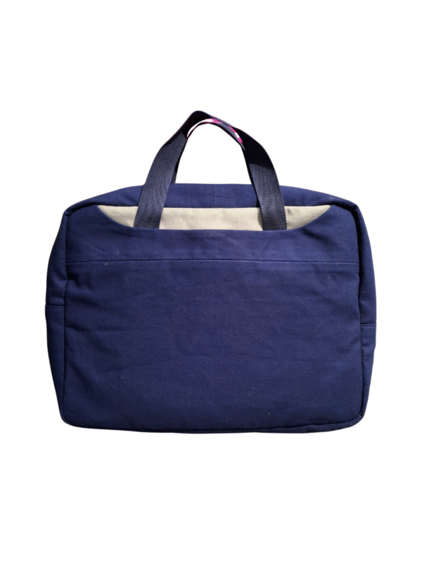 Upcycled by LOOPTEX tamsiai mėlynas dėklas kompiuteriui