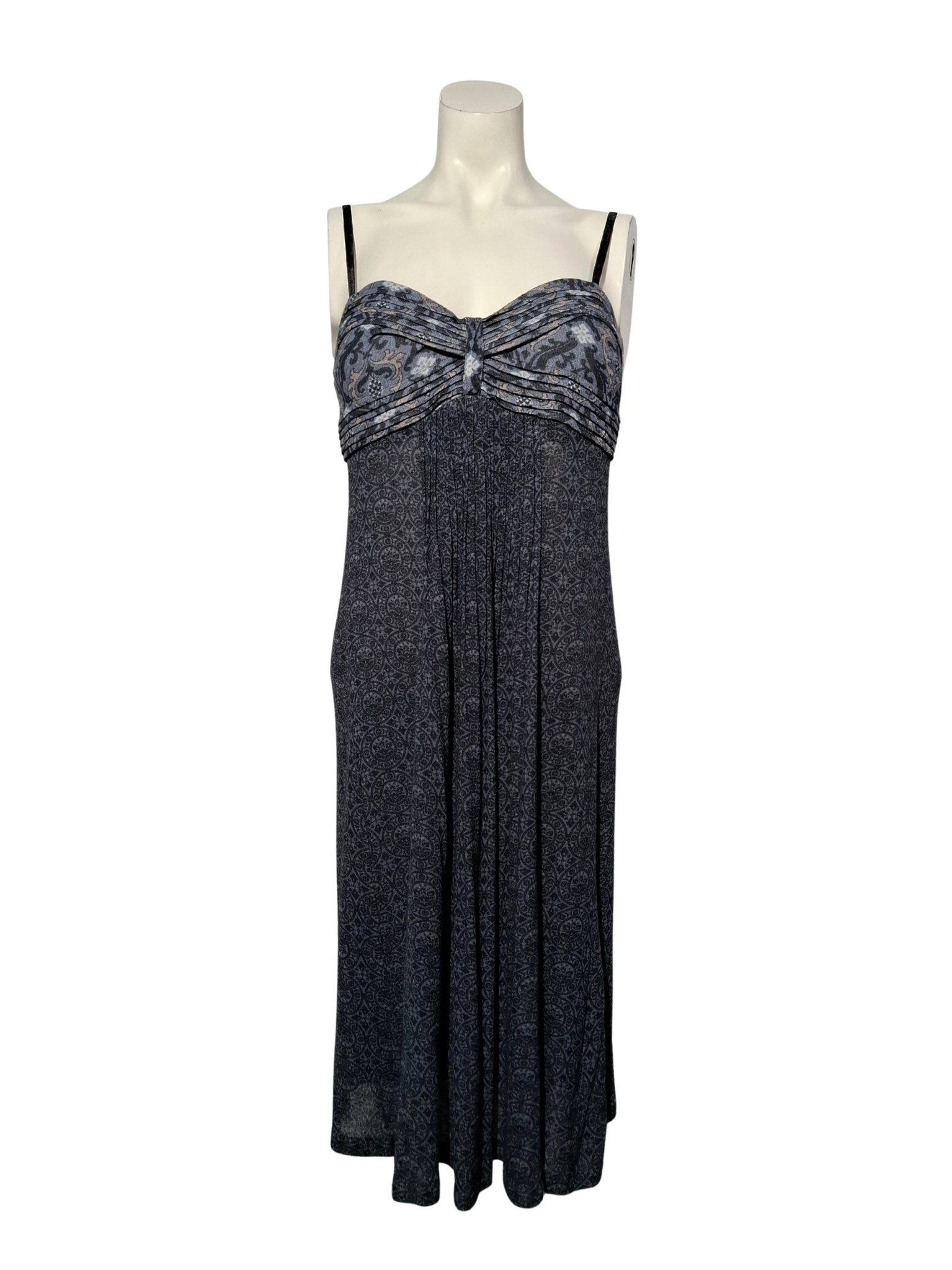 Raštuota suknelė, M