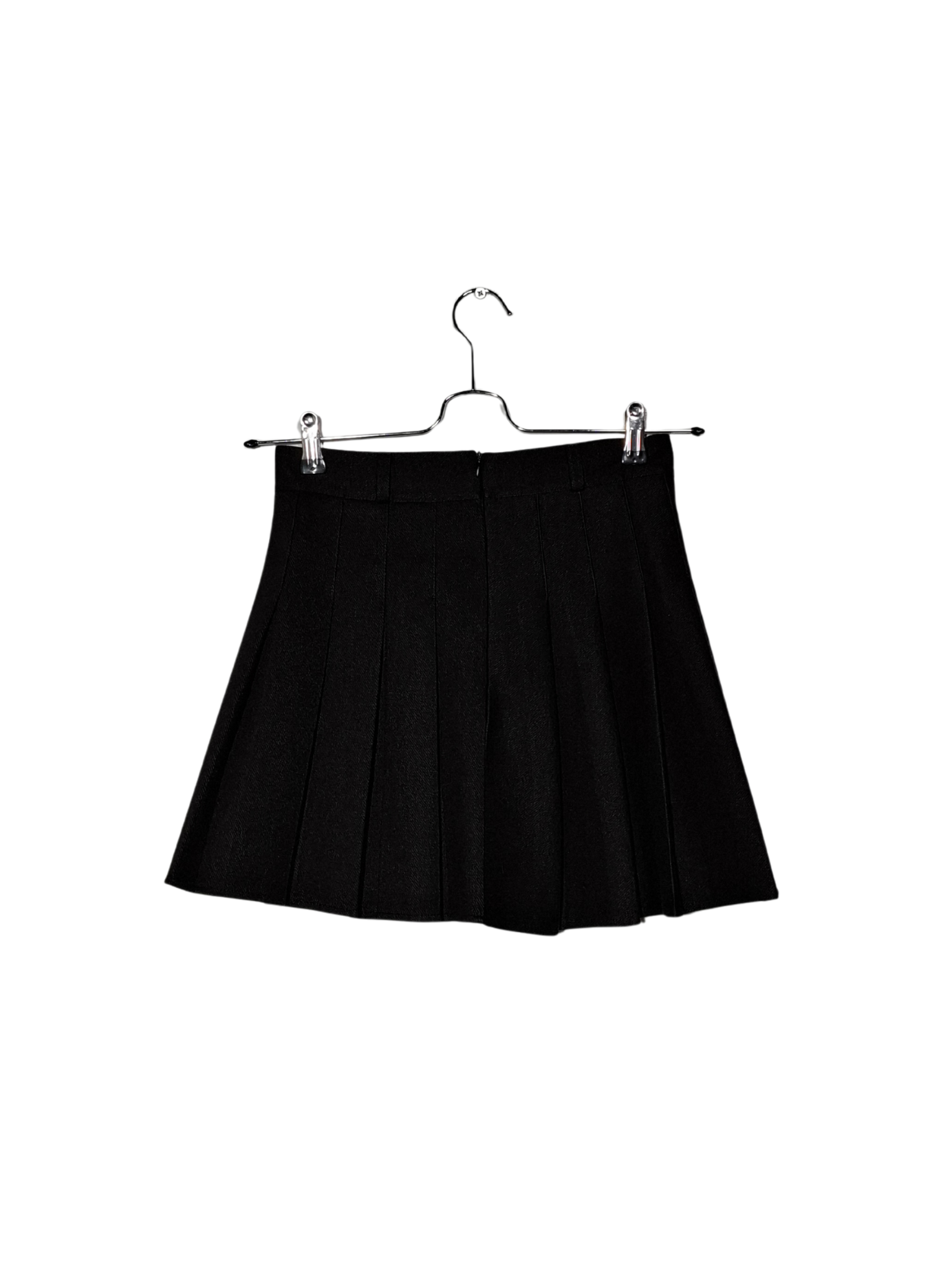 Juodos klostuotos sijonkelnės, S