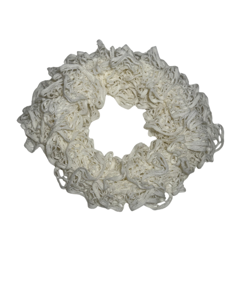 Kreminės spalvos šalikas