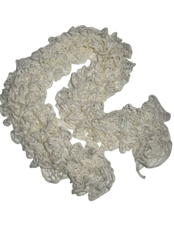 Kreminės spalvos šalikas