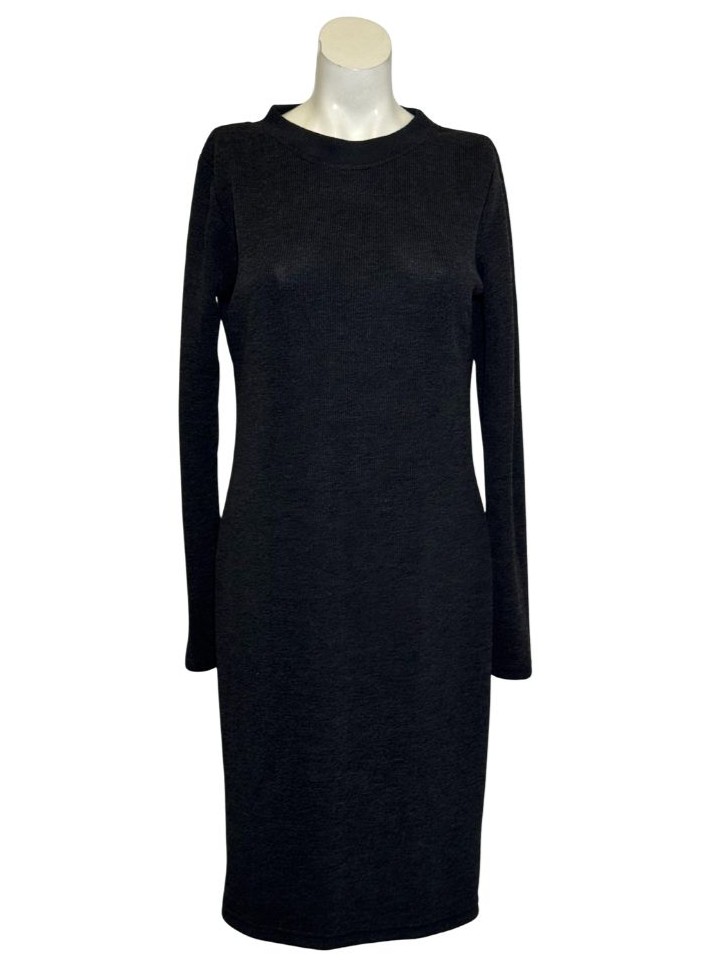 Juoda megzta suknelė,  L