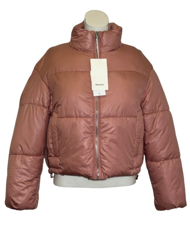 Šviesiai rožinė BERSHKA striukė, XS