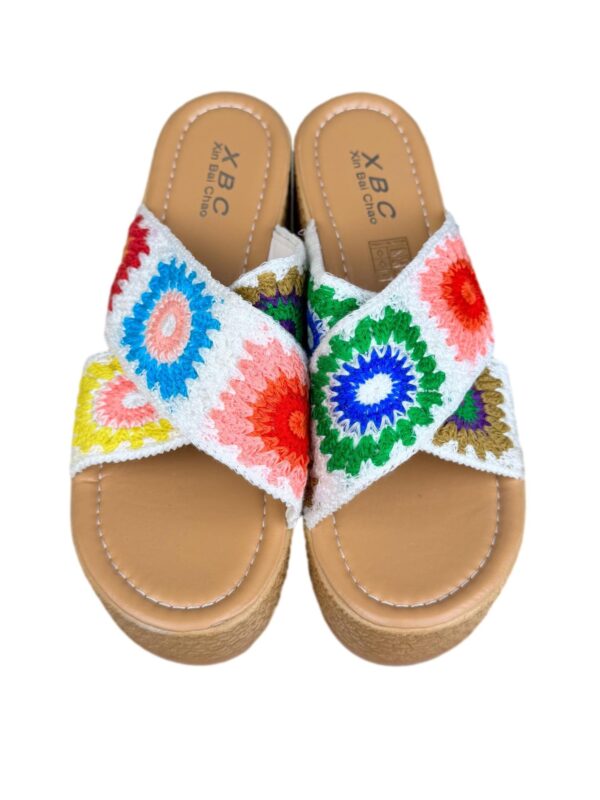 Įvairiaspalvės XBC basutės, 40 dydis