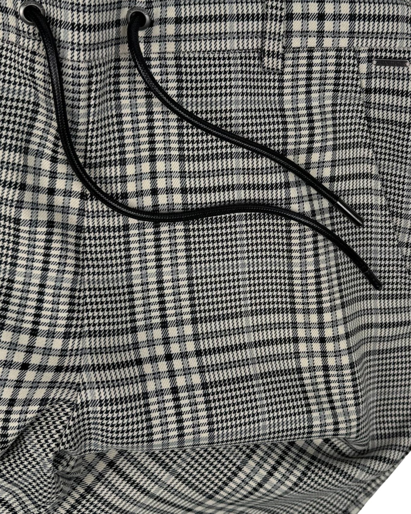 IMG_4042_clipped_rev_1