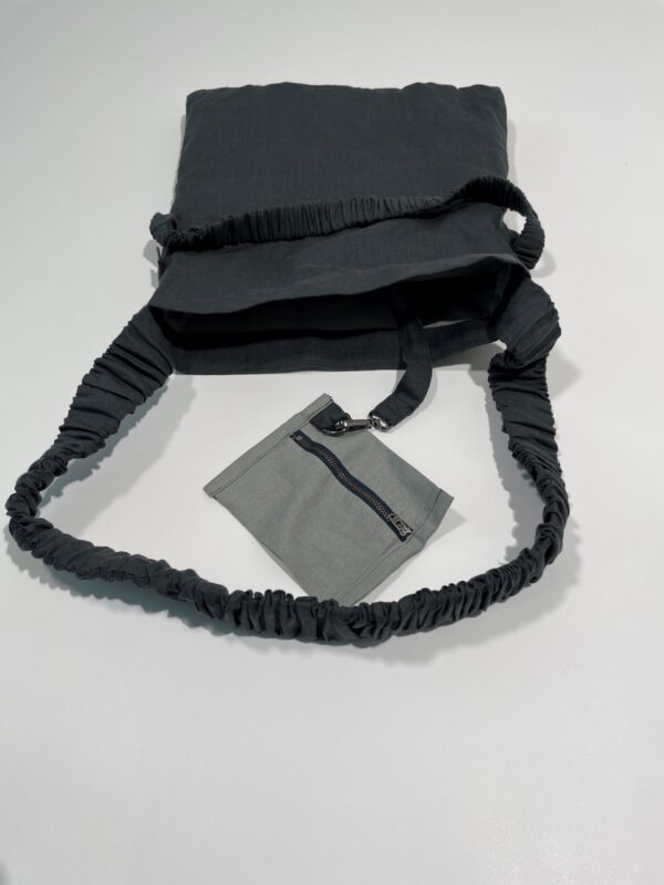 TEXTALE upcycled transformuojamas krepšys-rankinė LILĖ, tamsus linas