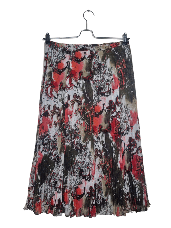 Raštuotas sijonas, M