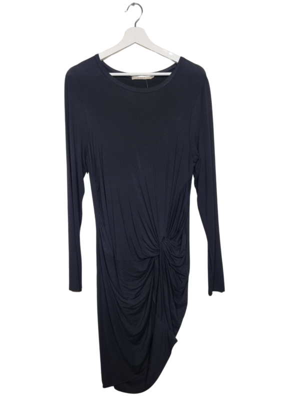 Juoda asimetrinė suknelė, XL