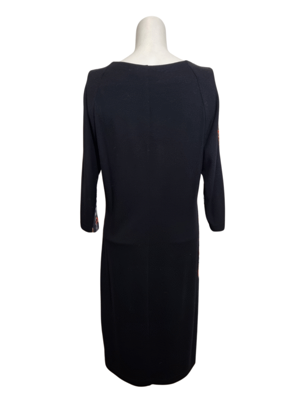 Juoda raštuota suknelė, L