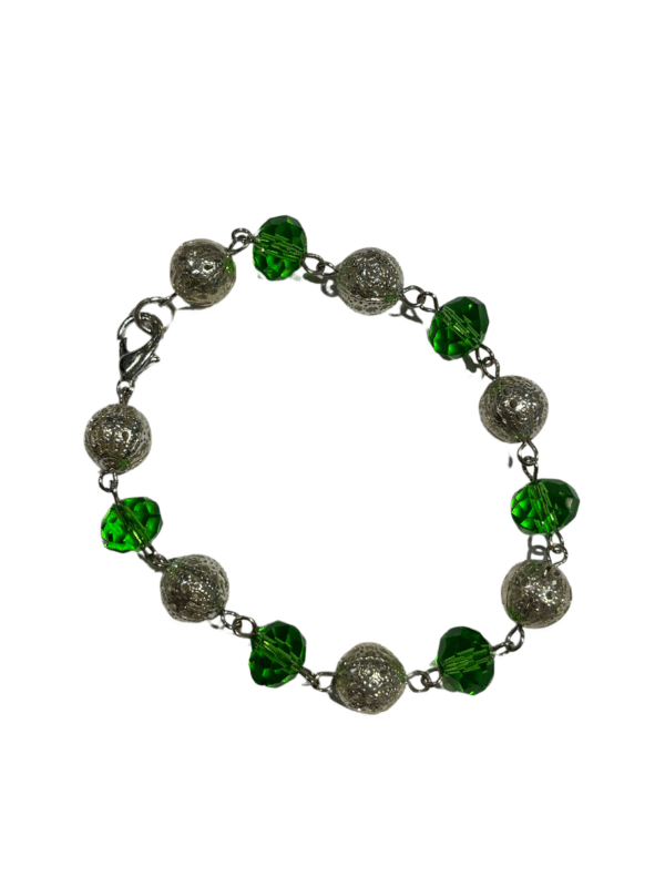 Apyrankė su žalsvais karoliukais