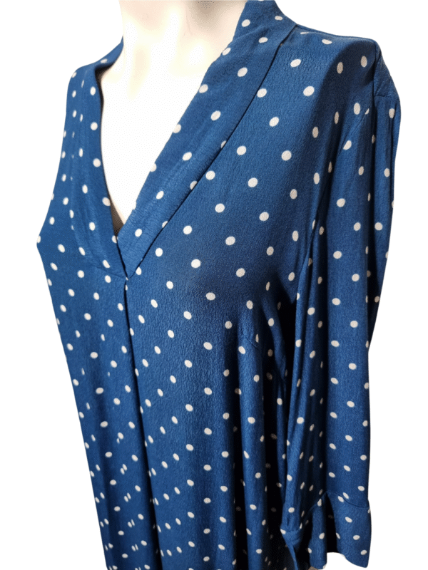 Mėlyna taškuota suknelė, S