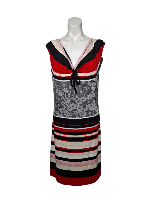 Įvairiaspalvė dryžuota suknelė, L